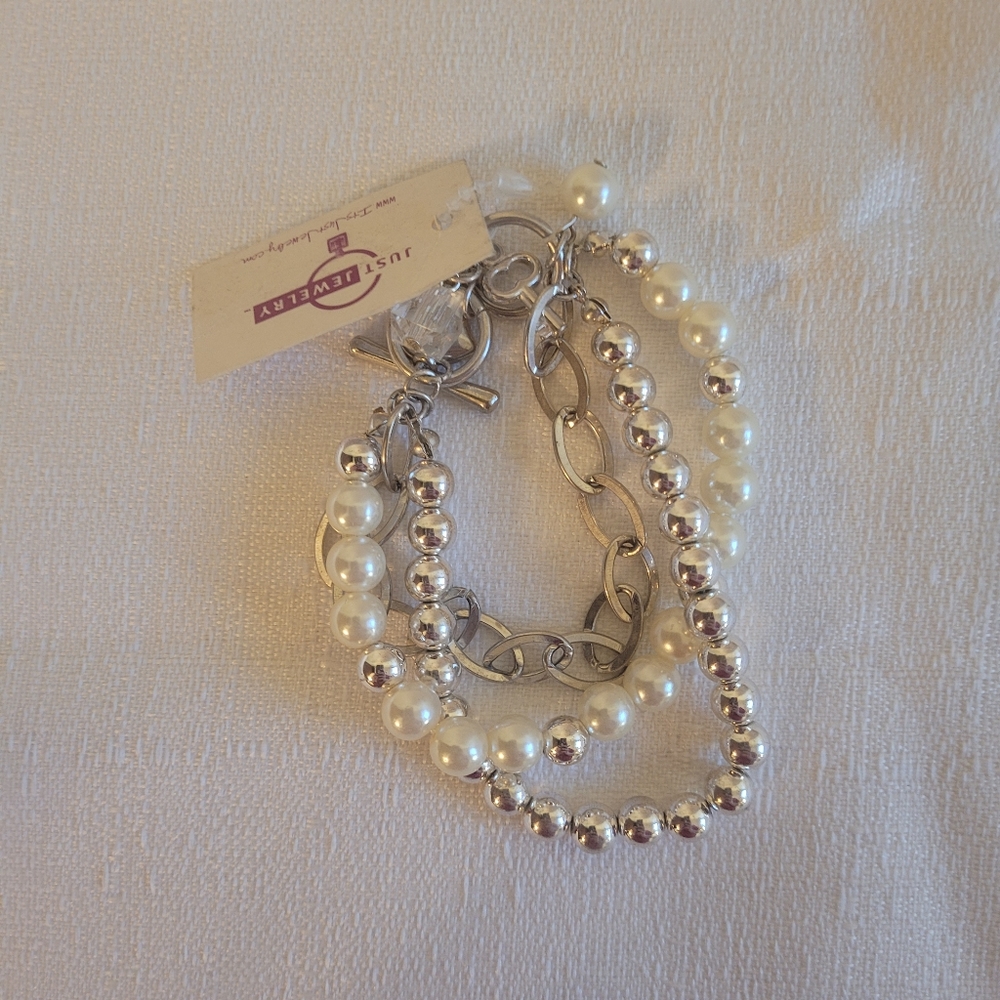 Just Jewelry Smitten 3 Strand Bracelet 7"